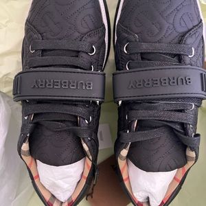 Burberry Sneakers